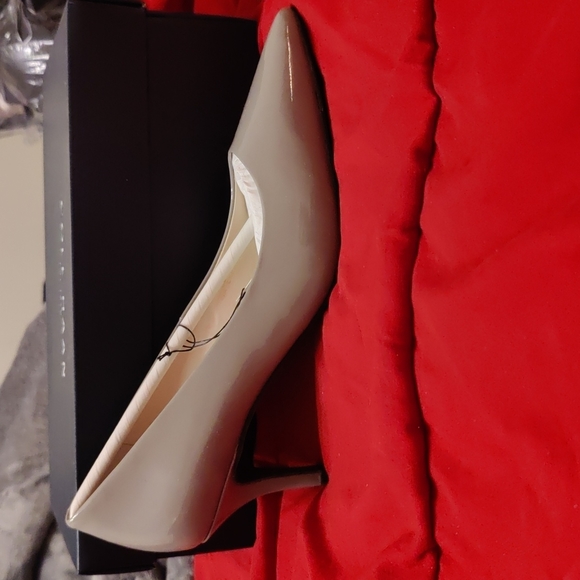 Cole Haan patent leather pumps - color: gray - New w/ Box - Size 9M - Picture 2 of 5